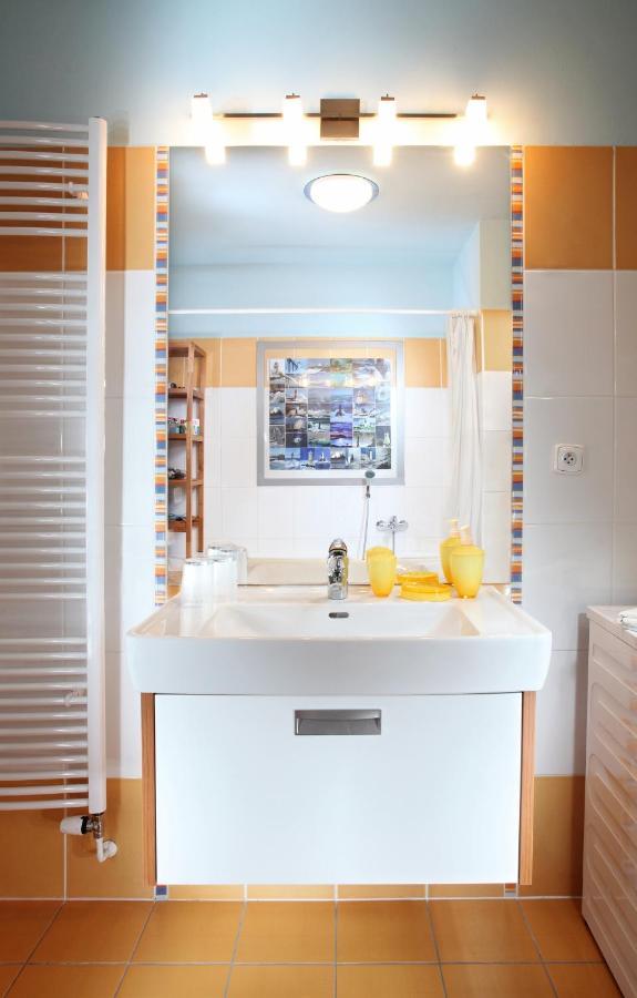 Apartment Vodni With Parking Брно Номер фото